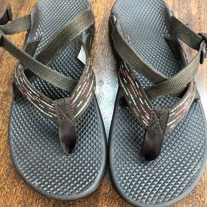 Chacos hipthong size 7